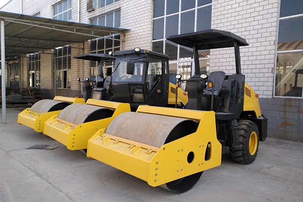 <a href='http://www.cnledworld.com' target='_blank'>壓路機</a>廠家 <a href='http://www.cnledworld.com' target='_blank'>壓路機</a>廠家